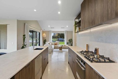 Photo of property in 8 Mooring Way, One Tree Point, 0118
