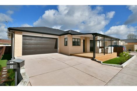 Photo of property in 3 Waitaha Close, Orewa, 0931
