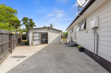 Photo of property in 13 Ewbank Place, Manurewa, Auckland, 2102
