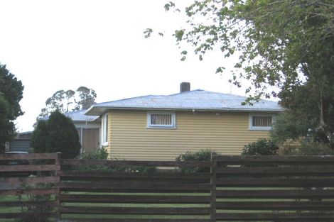 Photo of property in 44 Fairdene Avenue, Henderson, Auckland, 0610