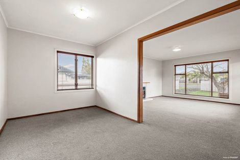 Photo of property in 74 Neil Avenue, Te Atatu Peninsula, Auckland, 0610