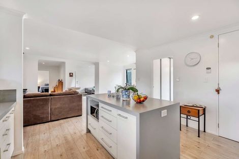 Photo of property in 1a Ocean Beach Road, Tairua, 3508