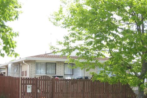 Photo of property in 21 Salford Avenue, Redwood, Christchurch, 8051