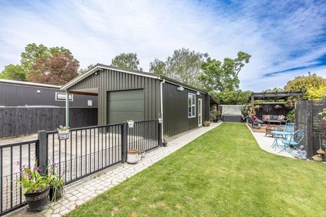 Photo of property in 3 Limbrick Street, Waipawa, 4210