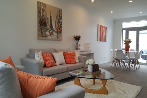 Photo of property in 42 Gunner Drive, Te Atatu Peninsula, Auckland, 0610