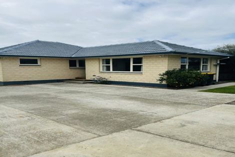 Photo of property in 17 Pembroke Street, Avondale, Christchurch, 8061