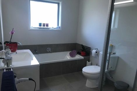 Photo of property in 17 Perla Road, Pukekohe, 2120