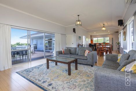 Photo of property in 83 Mount Albion Rise, Taupaki, Henderson, 0782