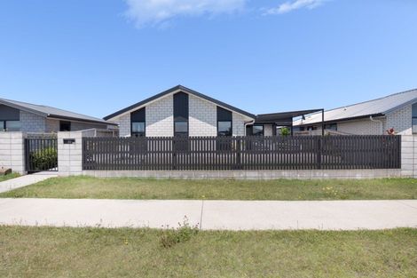Photo of property in 202 Te Okuroa Drive, Papamoa, 3118