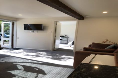Photo of property in 34 Sandown Road, Rothesay Bay, Auckland, 0630