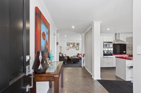 Photo of property in 26 Rainey Crescent, Papamoa Beach, Papamoa, 3118