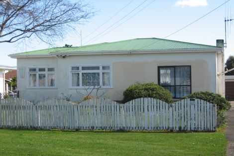 Photo of property in 11 Quinn Road, Levin, 5510