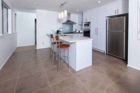 Photo of property in 92 Kaipatiki Road, Glenfield, Auckland, 0629