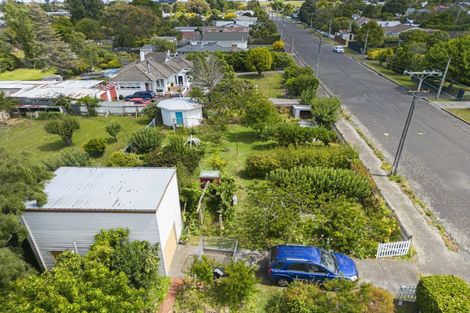 Photo of property in 8 Ross Street, Marton, 4710