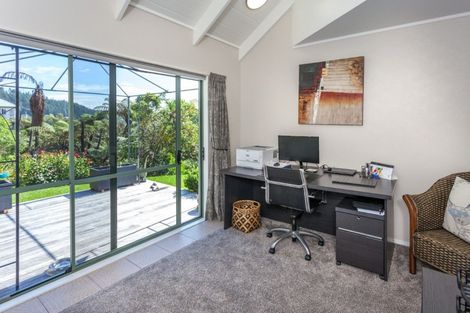 Photo of property in 116 Pacific View Drive, Whangamata, 3620