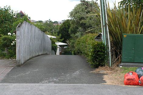 Photo of property in 2/1 Eversleigh Road, Belmont, Auckland, 0622