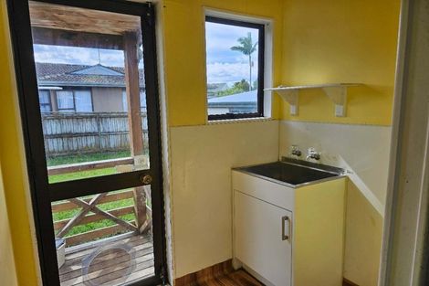 Photo of property in 2 Dalmahoy Place, Wattle Downs, Auckland, 2103