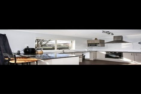 Photo of property in 12 Prado Drive, Pukekohe, 2120