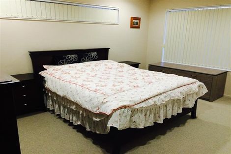 Photo of property in 60a Leafield Crescent, Henderson, Auckland, 0612