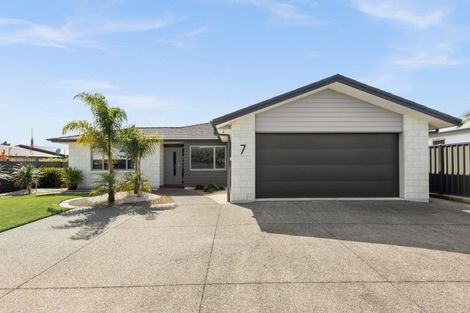 Photo of property in 7 Percy Berry Place, Havelock North, 4130