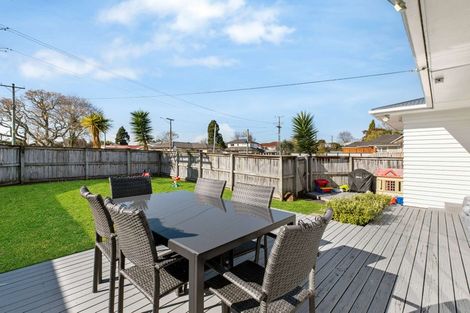 Photo of property in 10 Shirley Avenue, Papakura, 2110