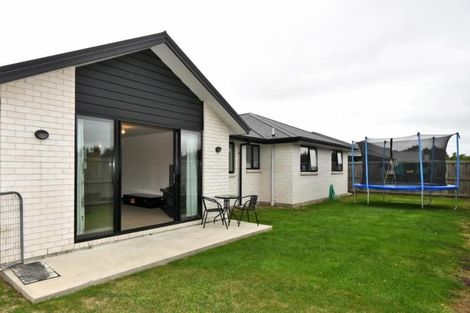 Photo of property in 23 Peak Crescent, Kaiapoi, 7630