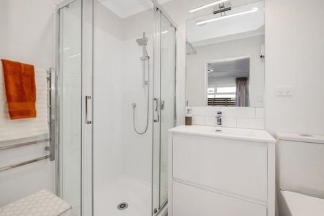 Photo of property in 16 Forest Glen, Orewa, 0931