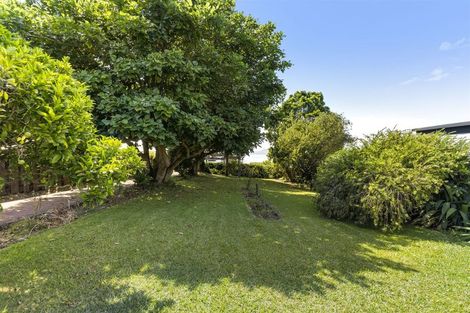 Photo of property in 42 Takutai Avenue, Half Moon Bay, Auckland, 2012