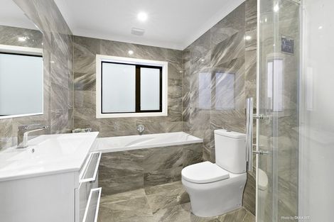 Photo of property in 142 Glanmire Road, Newlands, Wellington, 6037