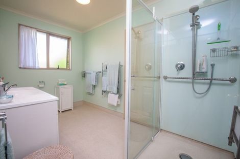 Photo of property in 20a Karu Crescent, Waikanae, 5036