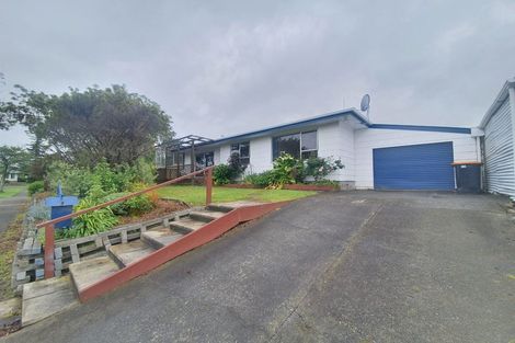 Photo of property in 5 Hillcrest Drive, Kelvin Grove, Palmerston North, 4414