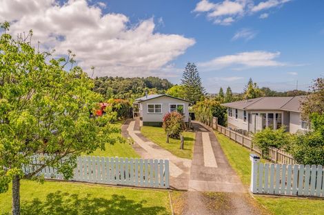 Photo of property in 24 Huruhuru Road, Massey, Auckland, 0614