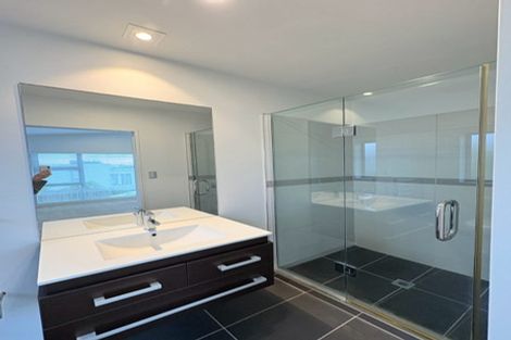 Photo of property in 7 Zara Court, Windsor Park, Auckland, 0632