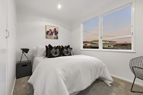 Photo of property in 20 Edgerton Road, Te Atatu Peninsula, Auckland, 0610