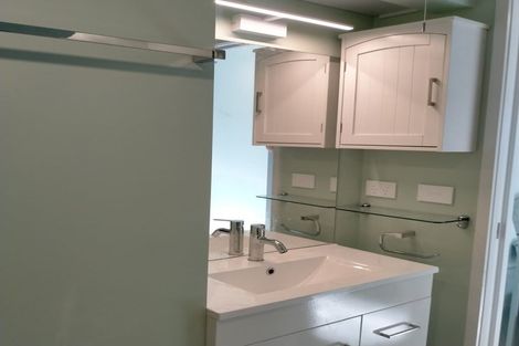 Photo of property in 71b Rosecamp Road, Beach Haven, Auckland, 0626