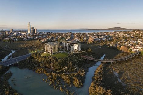 Photo of property in 48 Esmonde Road, Takapuna, Auckland, 0622