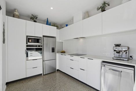 Photo of property in 60 Cunninghams Drive, Jacks Point, Queenstown, 9371