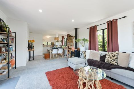 Photo of property in 3 Loughanure Place, Massey, Auckland, 0614