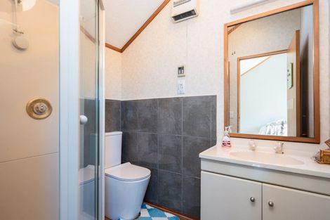 Photo of property in 11 Duval Grove, Tawa, Wellington, 5028