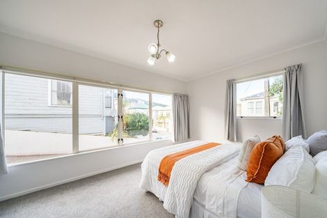Photo of property in Mcfarlane Mews, 7/2 Mcfarlane Street, Mount Victoria, Wellington, 6011