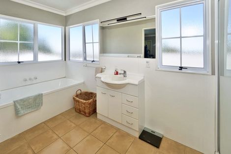 Photo of property in 121 Boucher Avenue, Te Puke, 3119