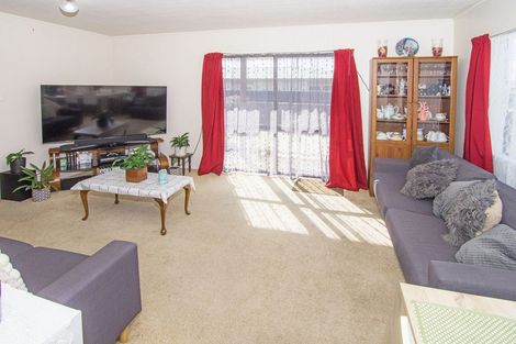 Photo of property in 10 Hogg Crescent, Masterton, 5810