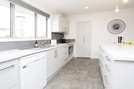 Photo of property in 12 Queen Street, Winton, 9720