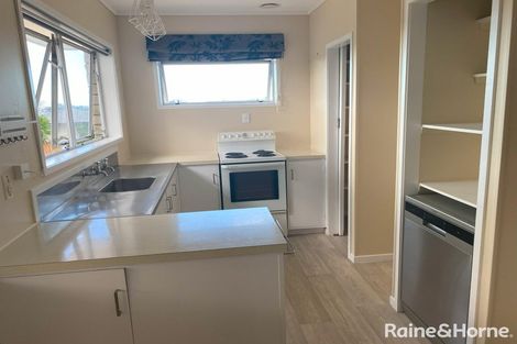 Photo of property in 140 Kingswood Road, Brookfield, Tauranga, 3110