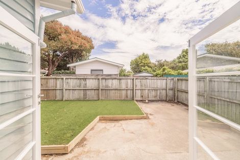 Photo of property in 92 Radley Street, Woolston, Christchurch, 8023