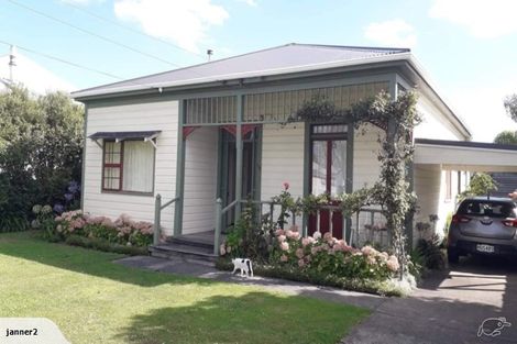 Photo of property in 58 Jellicoe Street, Martinborough, 5711