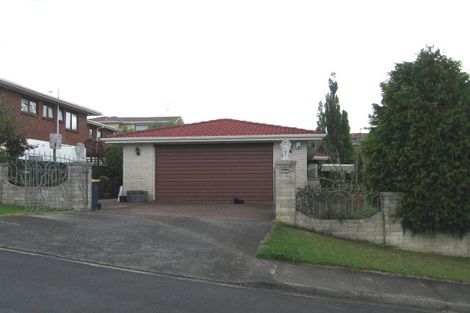 Photo of property in 2 Fernbird Place, Massey, Auckland, 0614