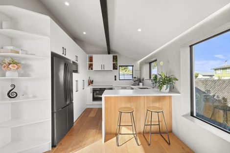 Photo of property in 19 Dunbarton Street, Redwood, Christchurch, 8051