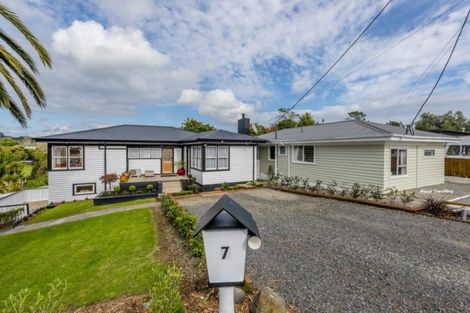 Photo of property in 7 Mcleod Street, Helensville, 0800