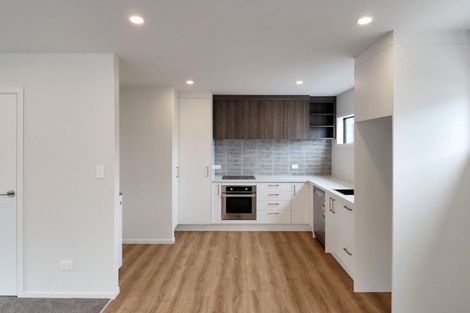 Photo of property in 137 Whites Line East, Waiwhetu, Lower Hutt, 5010